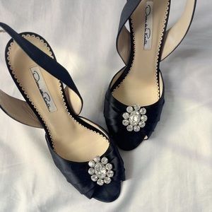 Gorgeous vintage black satin slingback heels from Oscar dela Renta